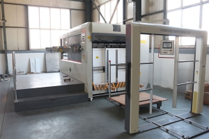 Troqueladora semiautomática